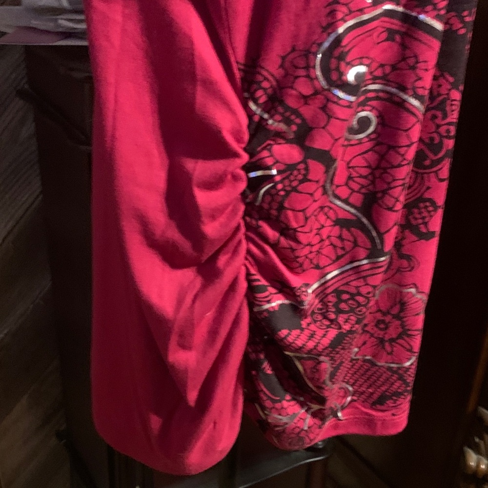 Fashion Bug Hot Pink V-Neck Tunic with Black Floral Print - Picture 4 of 4